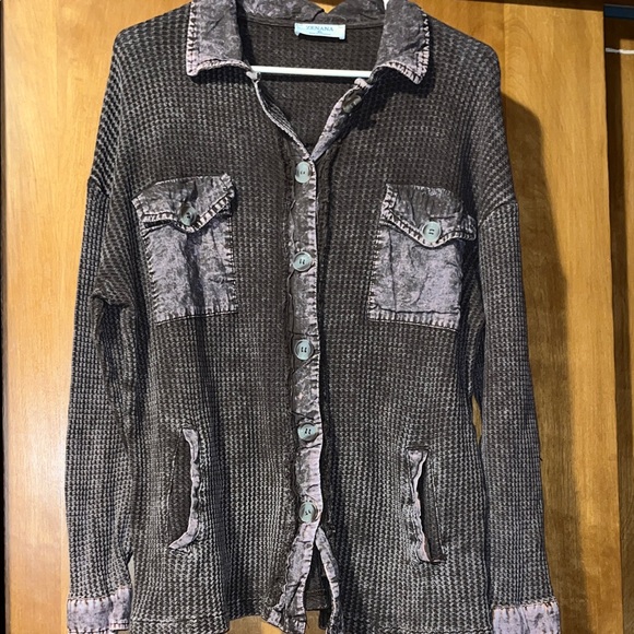 Zenana Textured Button-Up - Picture 4 of 4